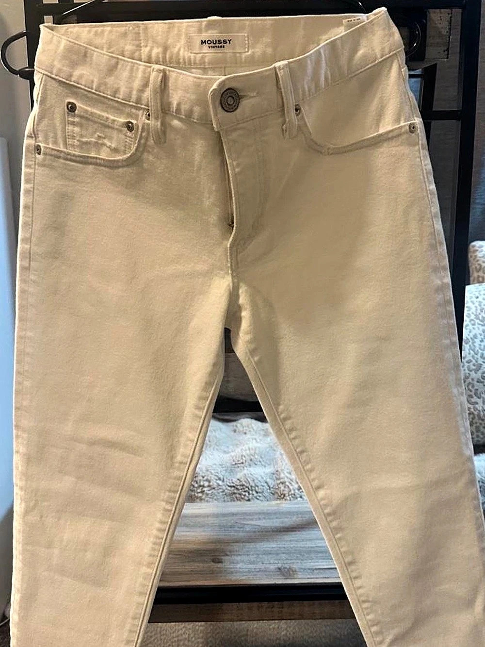 Moussy Vintage Jeans Raw Hem Straight Leg Cream/white Waist 28